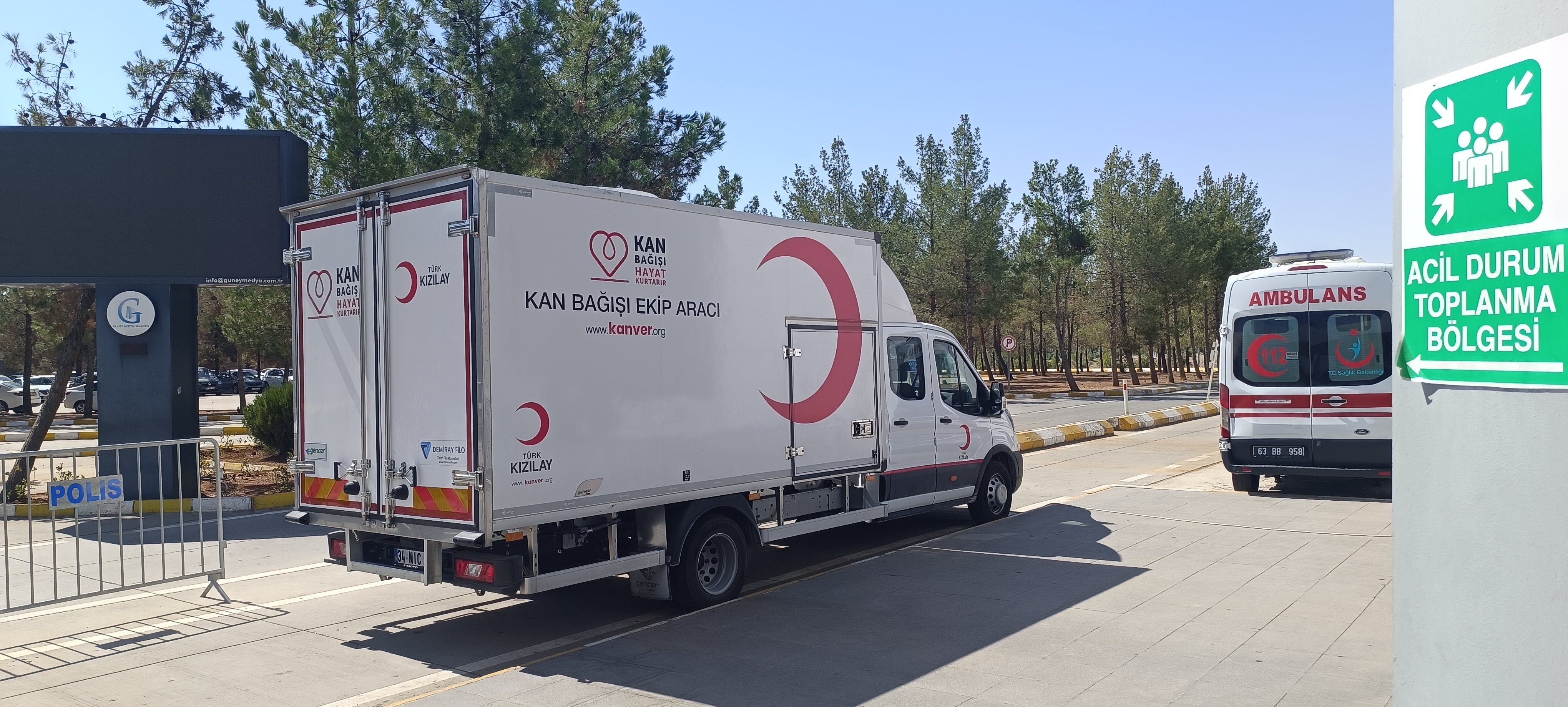 HAVALİMANIMIZDA KIZILAY TARAFINDAN KAN BAĞIŞI KAMPANYASI DÜZENLENDİ