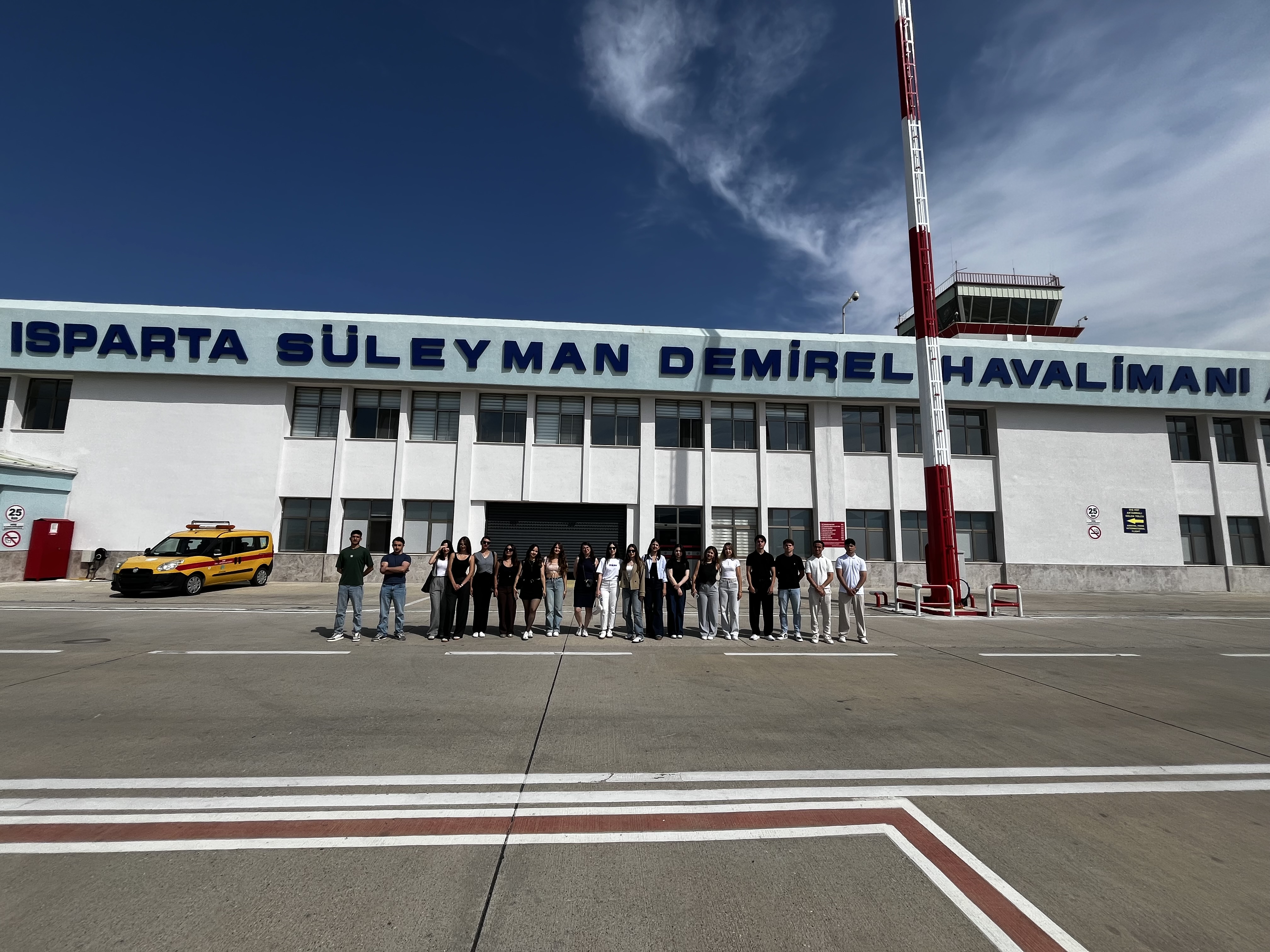 Burdur Mehmet Akif Ersoy Üniversitesi Hikmet Tolunay Meslek Yüksekokulu Öğrencilerinin Havalimanımıza Ziyareti